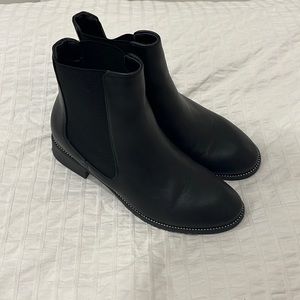 Black Chelsea Boot